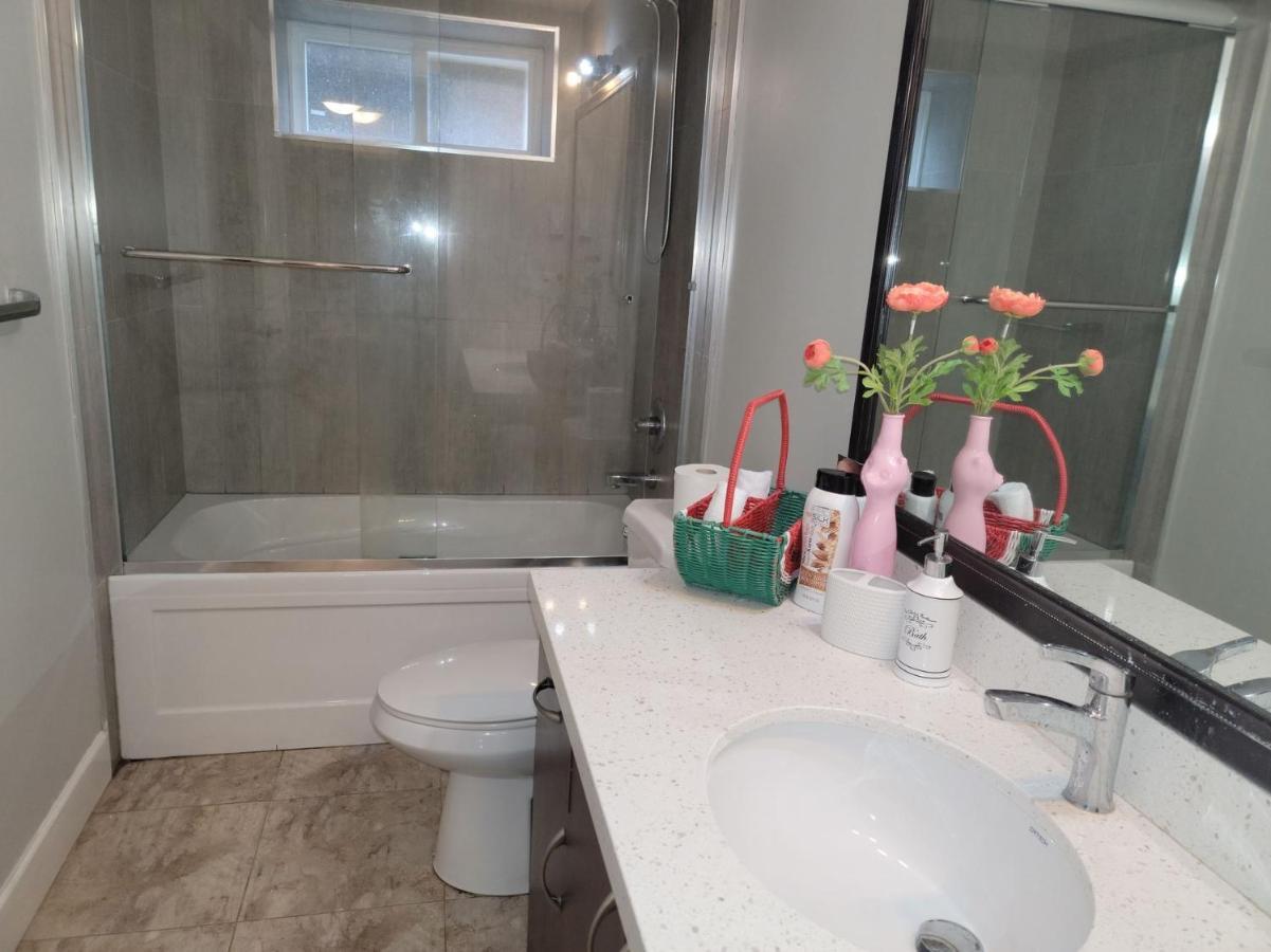 Oscar Inn & 2Bd Family Suite Or Private Room Abbotsford Esterno foto